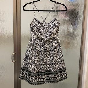 NEW Black and white cute summer dress